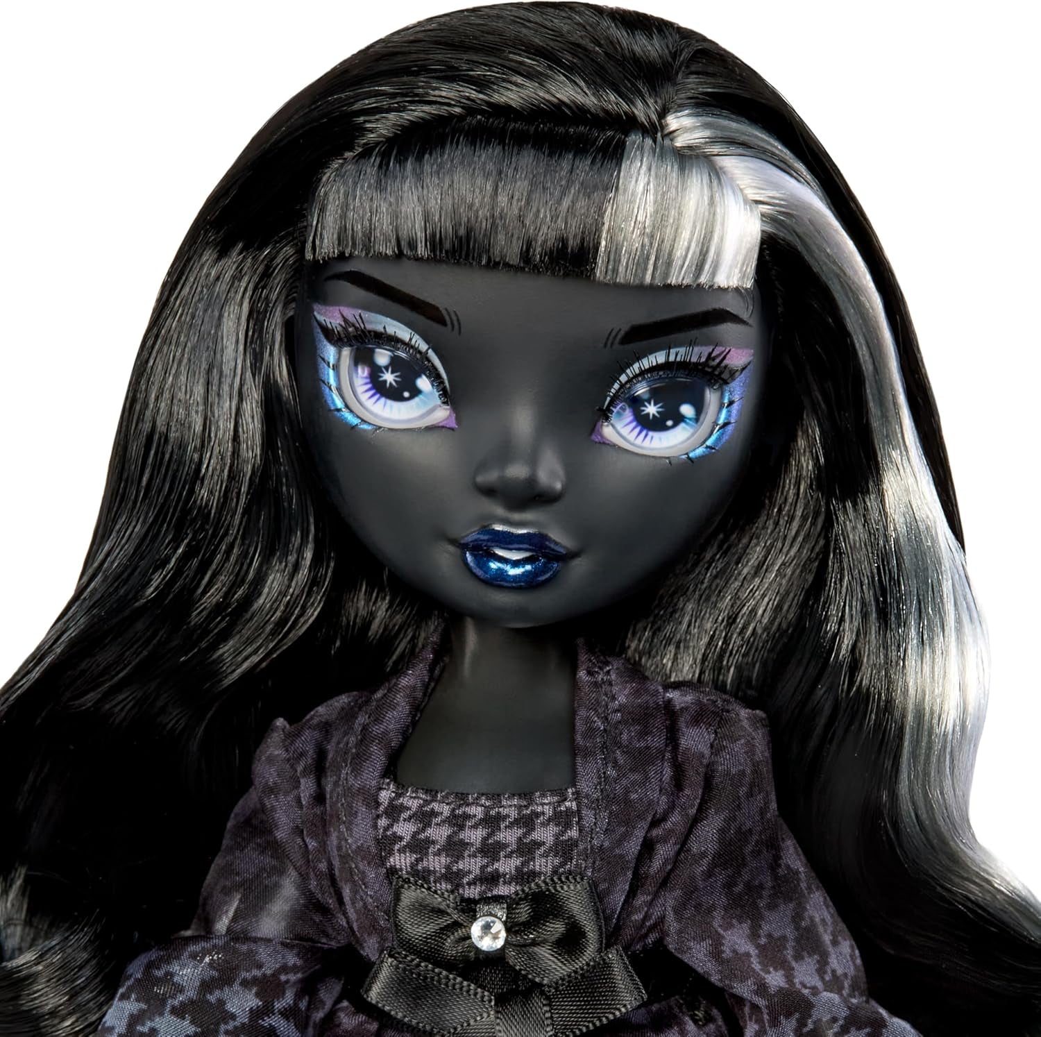 Rainbow High Shadow High Girl's Night - Shanelle Onyx - 28cm modedocka i nyanser av grått, svart hår och outfit med accessoarer och kam - För samlare och barn från 6 år och uppåt