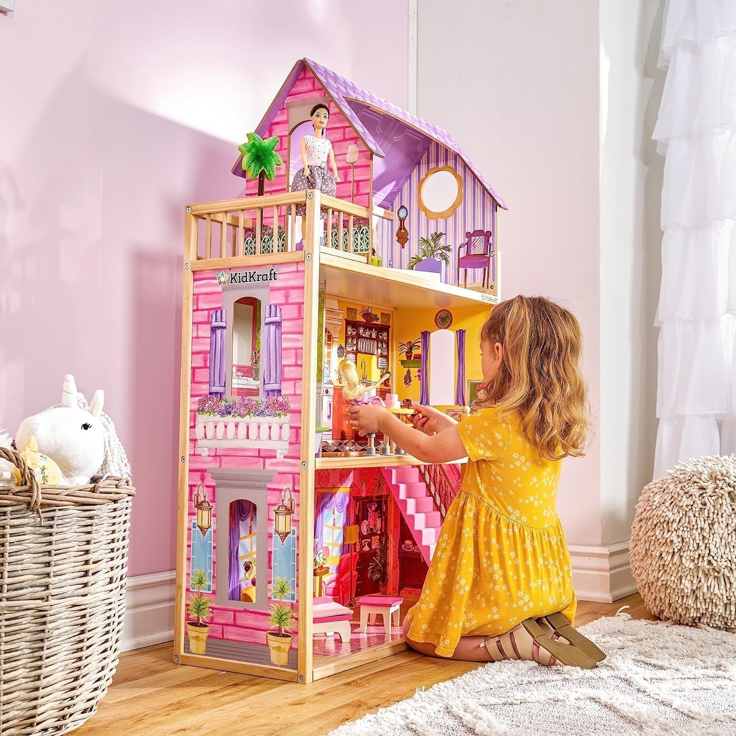 Kidkraft Kayla dockhus i trä med möbler och tillbehör, 3-nivå lekset för 30 cm dockor, leksak för 3 år gamla, 65092 - exklusivt på Amazon Dollhouses Naty Shop