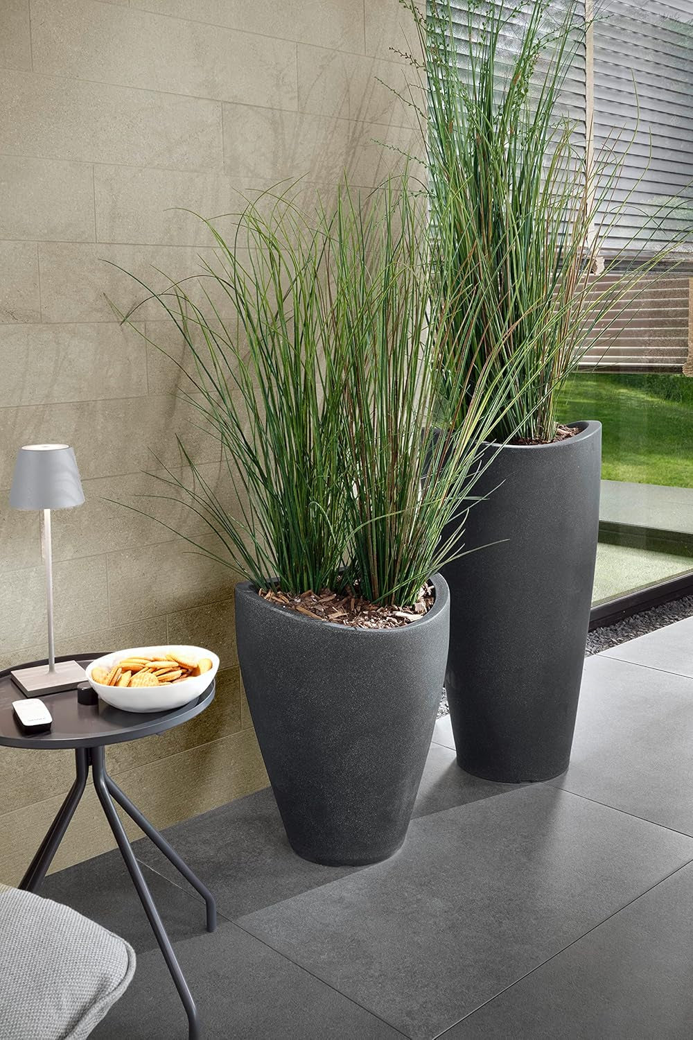 Scheurich Wave Globe High, hög plastbehållare, svart granit, diameter 29,8 cm, höjd 40 cm, volym 6 l.