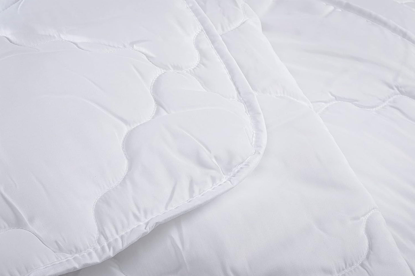 V.I.P. Mycket viktigt Pillow Down täcke för vintern, klass 1 godkänd, 100% polyester, silikon, kartong, 155 X 205 cm, stl 300, vit Täcken och täcken Naty Shop