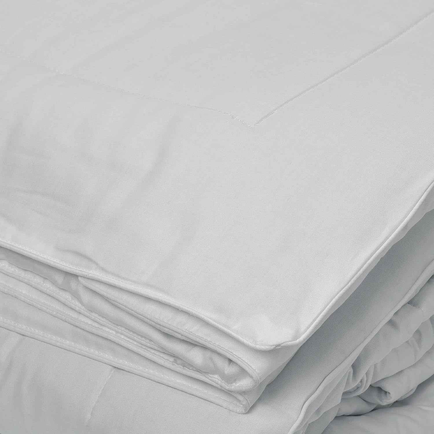 Toison D'Or Silkydor naturtäcke, 380 satin bomull, 240 X 280 cm, vitt Täcken och täcken Naty Shop