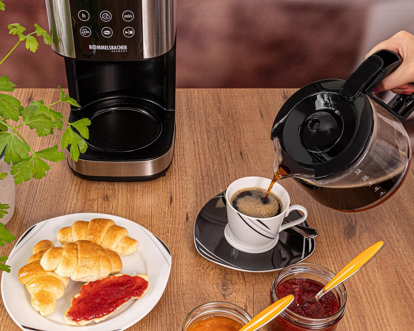 Rommelsbacher FKM 1000 filter espressomaskin - 1,5 liters vattentank för 12 koppar kaffe, glaskaraff, fördröjd start, varmhållningsfunktion, aromfunktion, avtagbar filterhållare 1x4