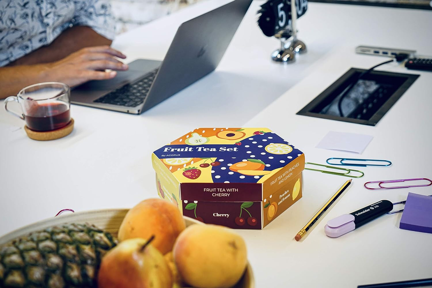 ACORUS | Lyxig fruktte-servis | Presentset med naturliga teer i 6 smaker | Örtteer, fruktteer | Sortiment av teer | Telåda med 60 tepåsar