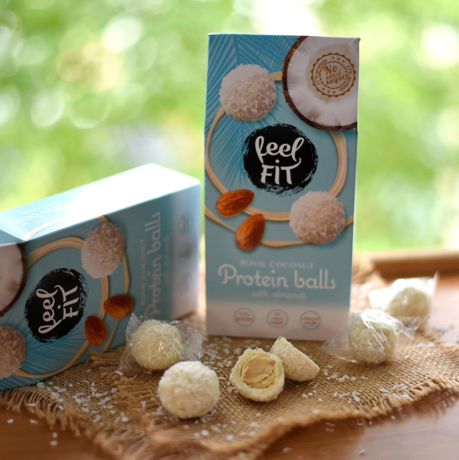 Sockerfria kokospraliner med mandel, feel FIT, utan tillsatt socker, 17% protein, 63 g