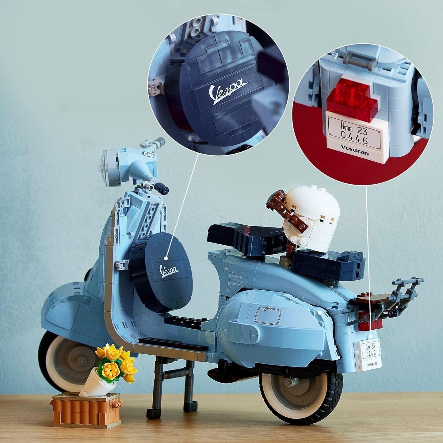 LEGO Icons Vespa 125, byggbar motorcykelmodell, vintage italiensk skoter, modellsats för vuxna, displayplagg som rumsdekoration, presenter för kvinnor och män 10298 Byggsatser Besuche den LEGO-Store