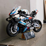 LEGO Technic BMW M 1000 RR Motorcykelmodell Vuxenmodellsats Set som hantverkspresent för män och kvinnor Hem- eller kontorsinredning 42130 Byggsatser Besuche den LEGO-Store