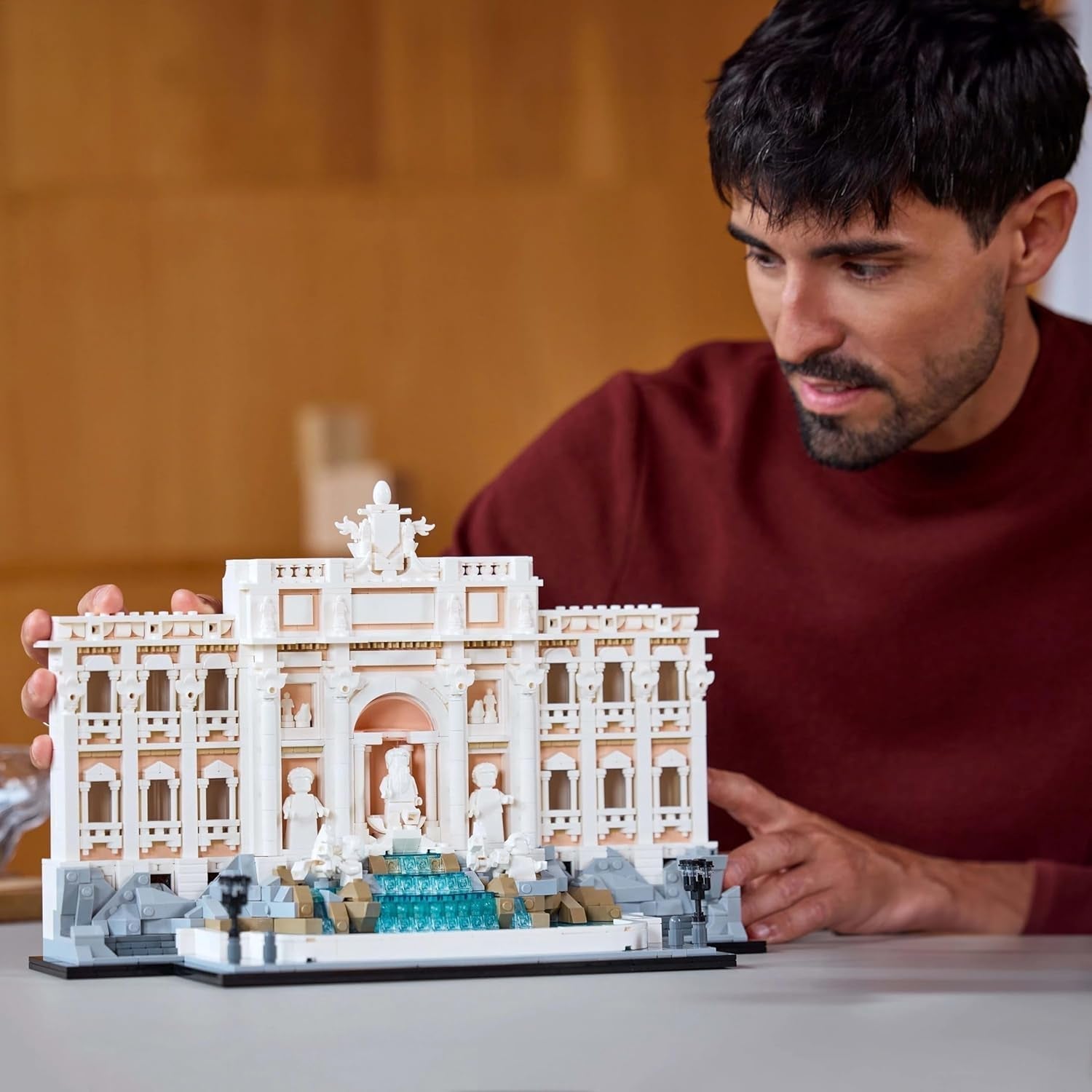 LEGO Architecture Fontana di Trevi - Modell av ett landmärke i Rom med minifigurer skulpturer - samling för kontor och vardagsrum - present till vuxna och arkitekturälskare 21062 Byggset Besuche den LEGO-Store