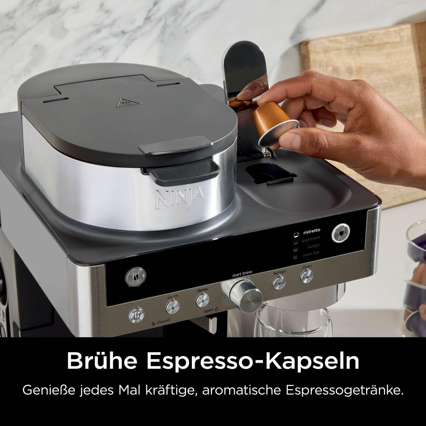 Ninja Prestige 2-i-1 filterkaffebryggare med kapslar och integrerad mjölkskummare, för latte, iskaffe och platt vit, svart CFN802EU