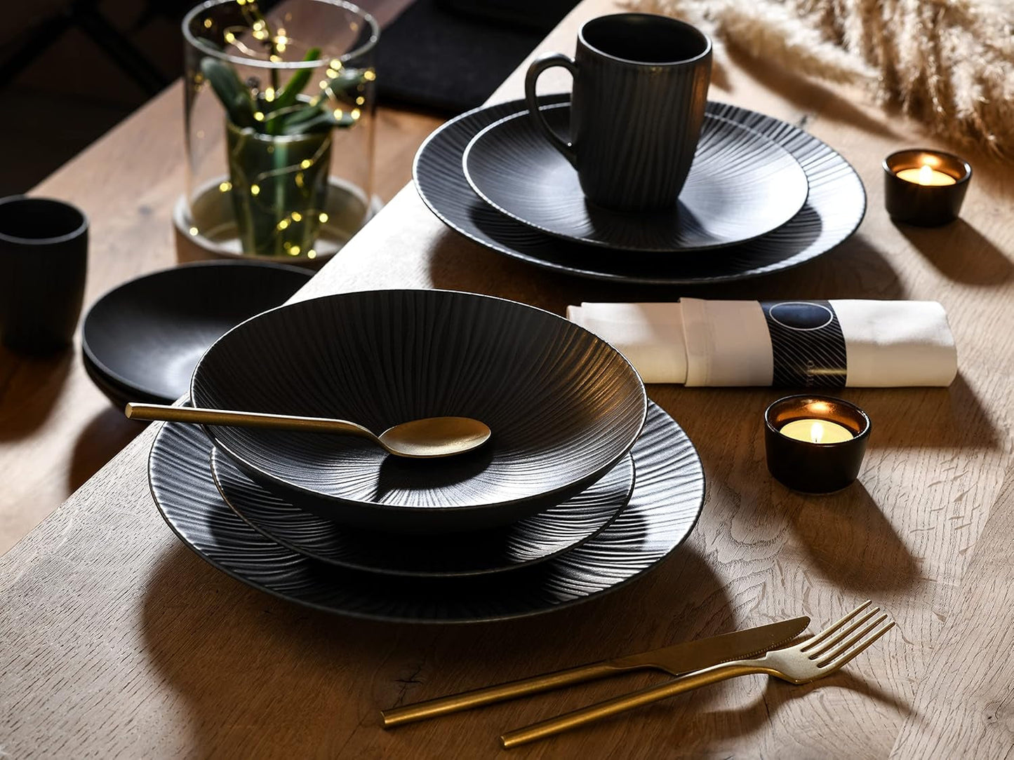 CreaTable, 20537, Vesuvio Black Series, 16-delat servisset, porslinskombinationsservice, diskmaskin och mikrovågssäker, tillverkad i Portugal