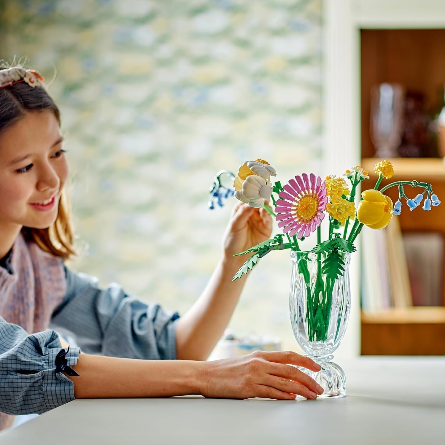 LEGO Botanicals Liten sommarbukett - Byggsats med konstgjorda blommor - Inkl. blåklockor, smörblommor, tulpaner - Presentidé för kvinnor, mammor och män - 10347 Byggset Besuche den LEGO-Store