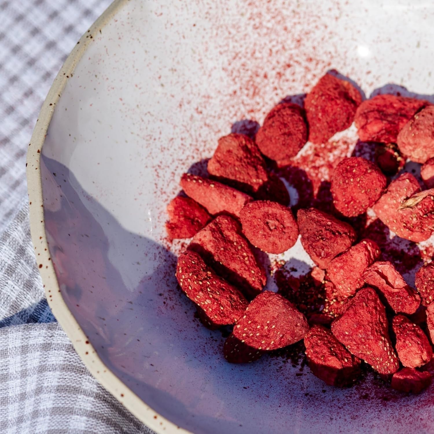 Frystorkad frukt BAM, 40 gram, naturlig frukt, perfekta desserter, rik smak (jordgubb) Torkade produkter Naty Shop