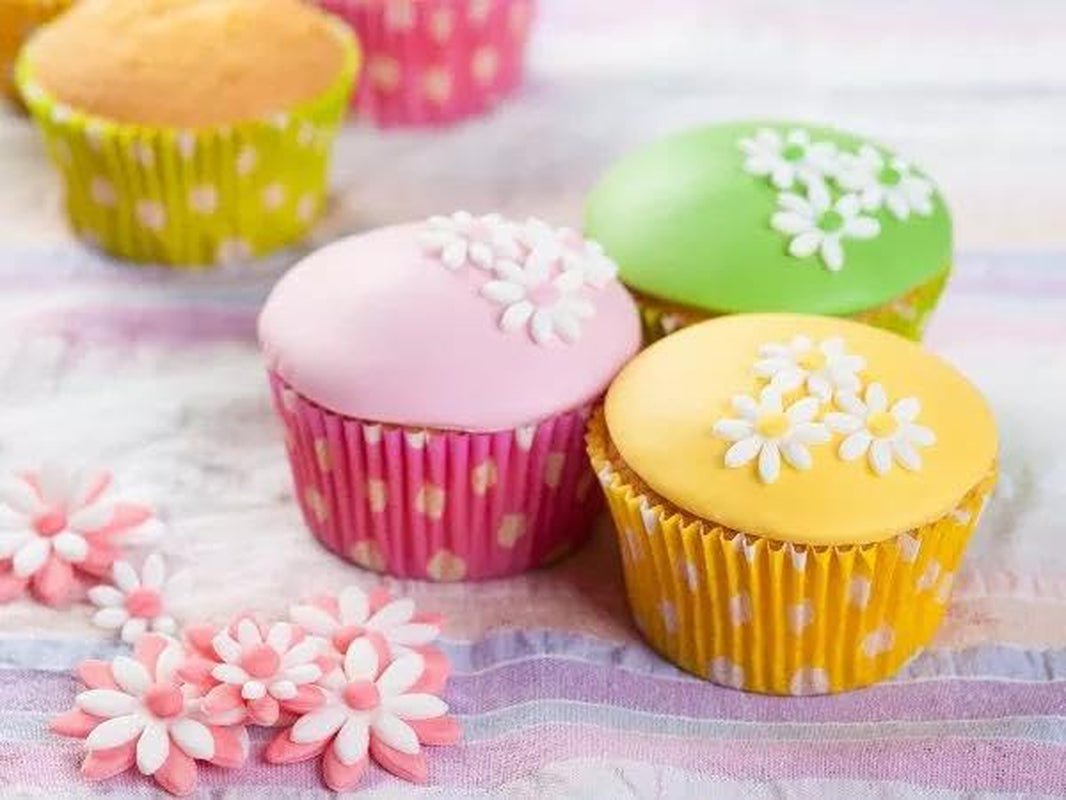 FunCakes Spring Greens Rolled Fondant Disc: läcker vaniljsmak, redan rullad, lätt att använda, perfekt för att dekorera tårtor, 430 g Naty Shop Sugarpaste