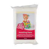 FunCakes Modeling Paste White: Perfekt för att modellera figurer, tårtoppar och volanger. Stark, smidig och smidig. Halal, kosher och glutenfri. 250 g. (förpackning om 2) Naty Shop Vit sockerpasta 250 gram