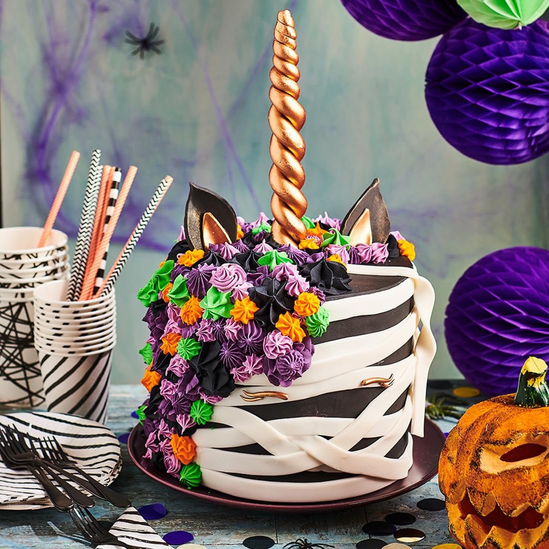 FunCakes Raven Black Rolled Fondant: Lätt att använda, smidig, flexibel, mjuk och flexibel, perfekt för att dekorera tårtor, Halal, Kosher och Glutenfri, 250 g Naty Shop Sugarpaste