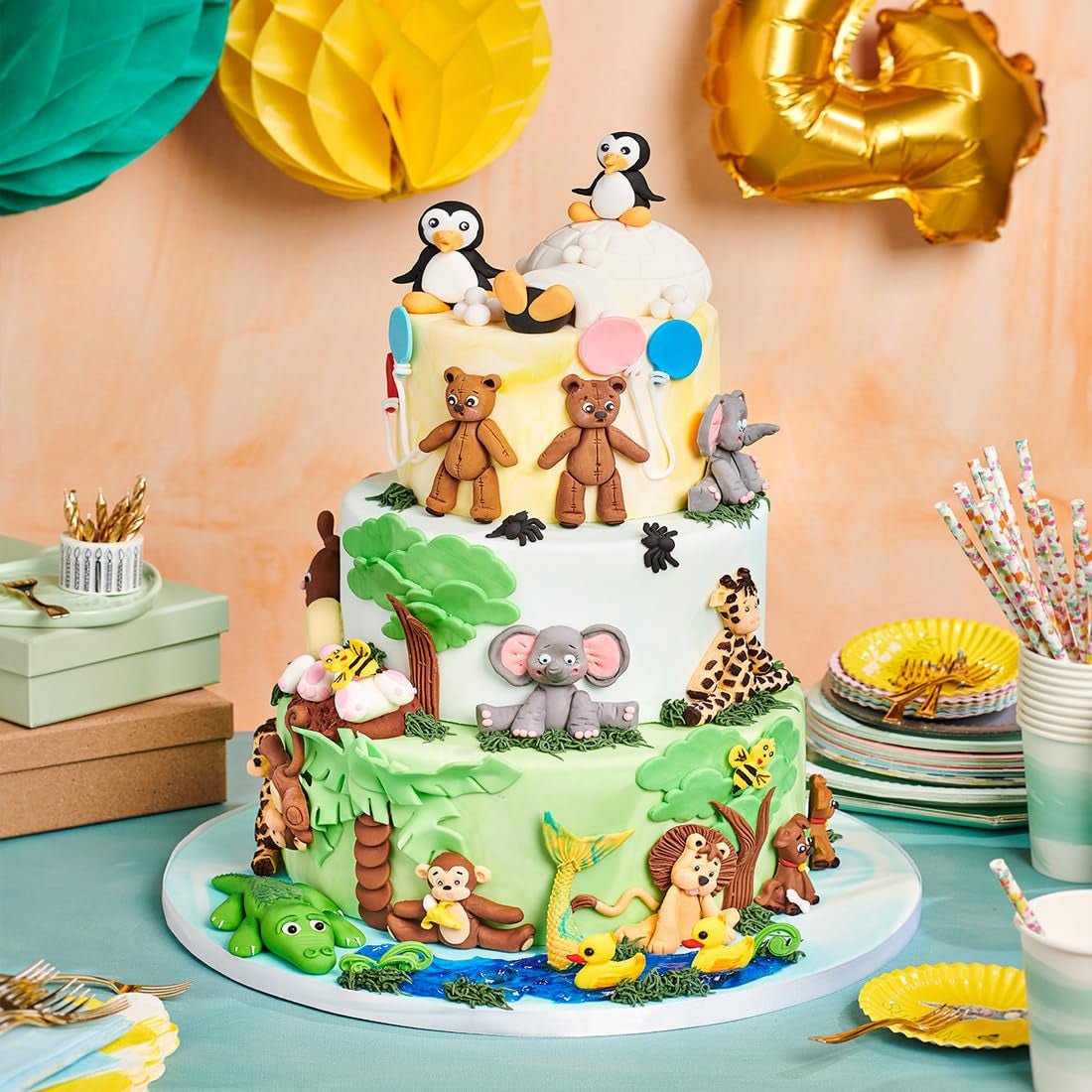 FunCakes Roll Fondant Elegant Ivory: Lätt att använda, smidig, flexibel, mjuk och följsam, perfekt för att dekorera kakor, halal, kosher och glutenfri. 1 kg Naty Shop sockerpasta