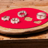 FunCakes Rolled Roll Fondant Disc Raven Black: Läcker vaniljsmak, 430 g & Rolled Roll Fondant Disc Fire Red: Utsökt vaniljsmak, redan rullad, lätt att använda, 430 g Naty Shop Sugar Paste