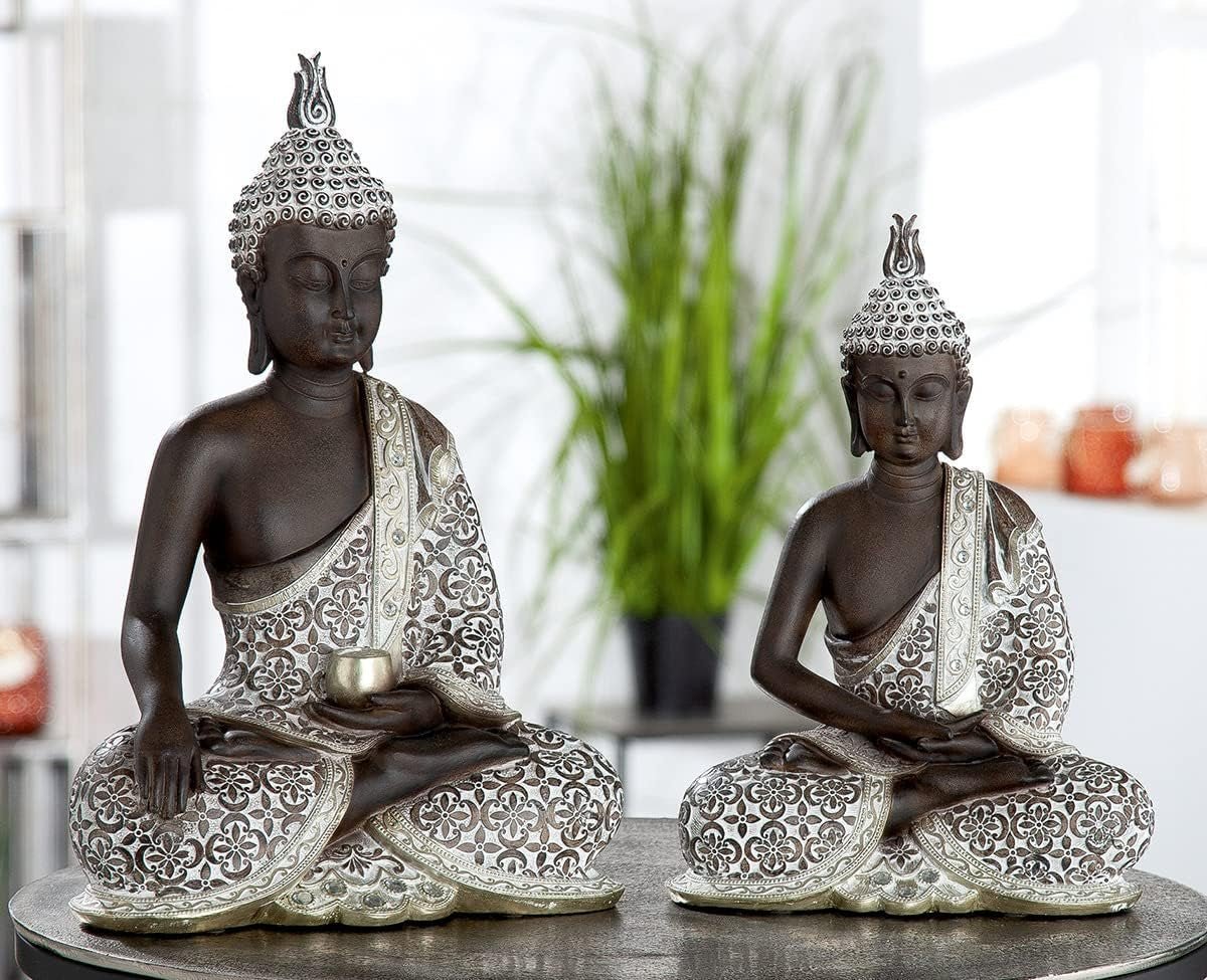 GILDE Dekorativ skulptur Sittande Buddha - Meditation - brun/vit - Höjd 29 cm Statyetter och skulpturer Naty Shop