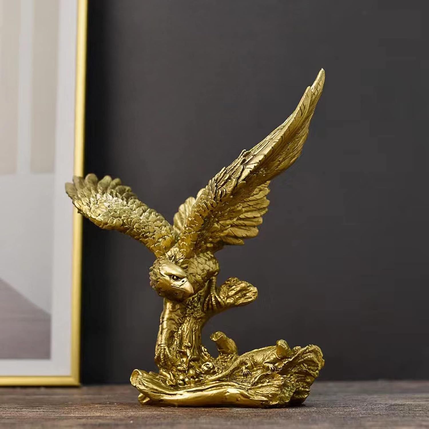 Golden Eagle Resin Ornaments Staty, Golden Eagle Skulptur Modern Hemmakontor Statyett Dekor Skrivbordsdekoration (Gyllene 1) Statyetter och skulpturer Naty Shop Guld 2
