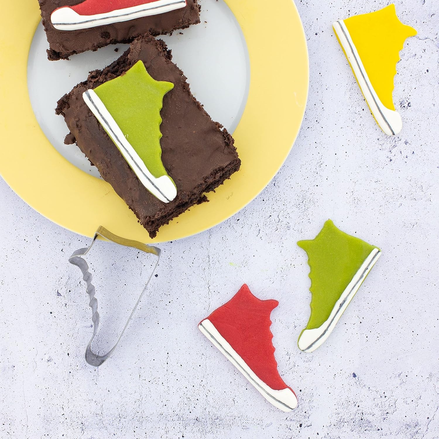 Günthart BackDecor 250 g vit fondant, 100 % vegansk, palmoljefri, tårbeständig för att täcka kakor och bakverk, lämplig för modellering, 2-pack (1 x 250 g) Naty Shop Sugarpaste