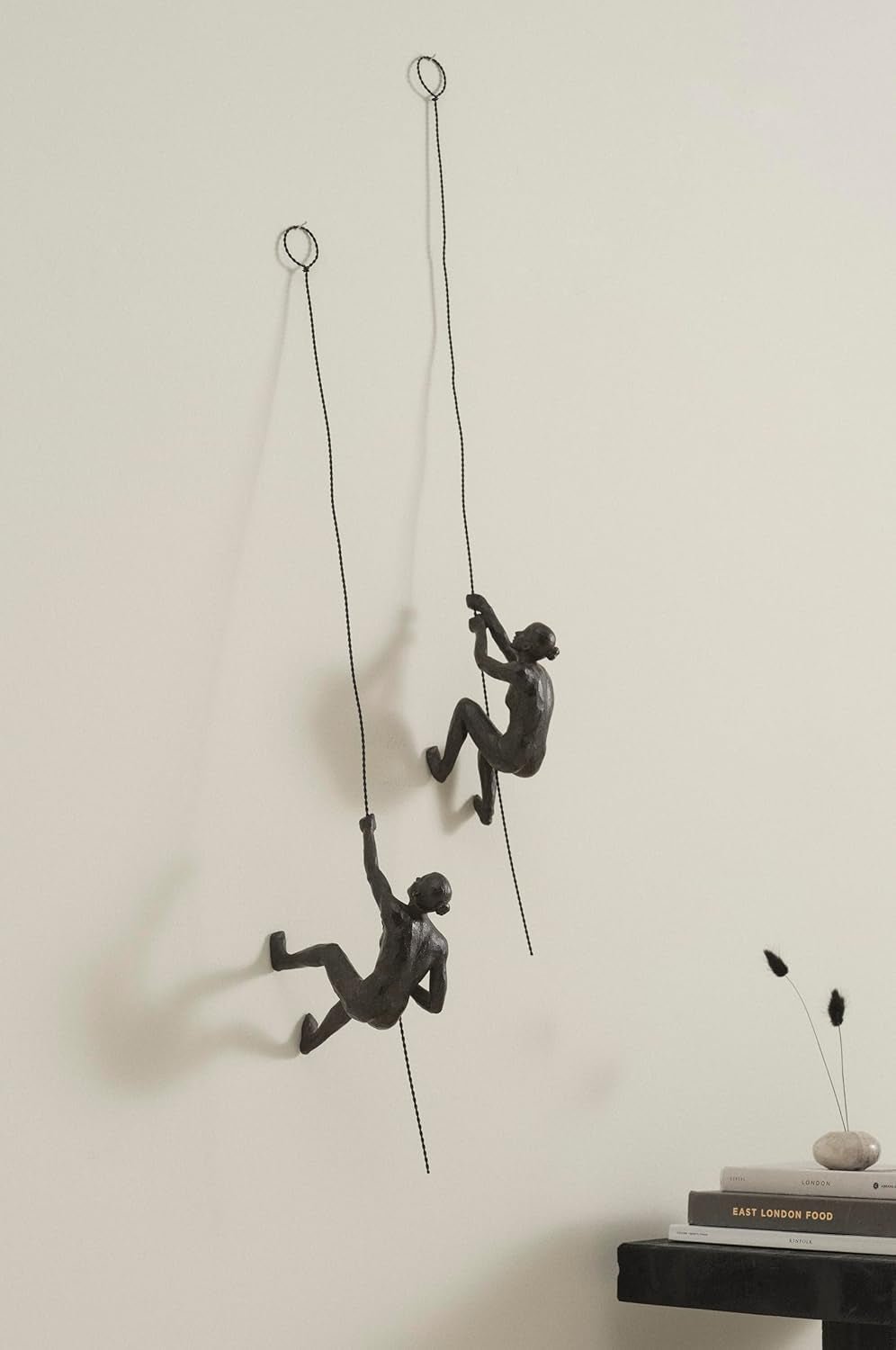 JOTEX Feminine Climbers Dekorativa figurer, 2-pack, rostbruna statyetter och skulpturer Naty Shop