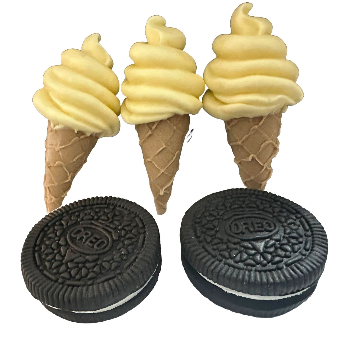 Set med 5 ätbara sockerdekorationer, glass och oreo dekorationer från Sugar Paste Nati Shop