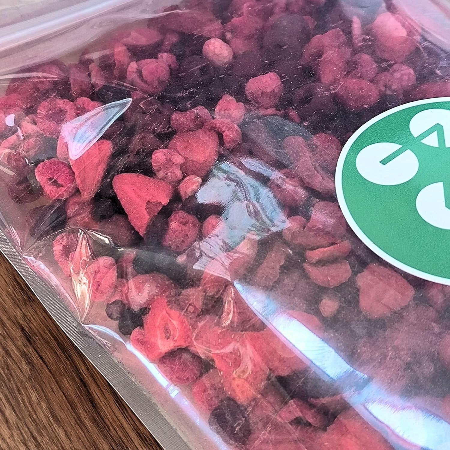 Superbär frystorkad fruktblandning | XL 300g Torkad frukt utan socker | Torkad frukt | Torkade frukter Frystorkade Jordgubbar Hallon Blåbär Frystorkade ZingyZoo Torkade produkter Naty Shop