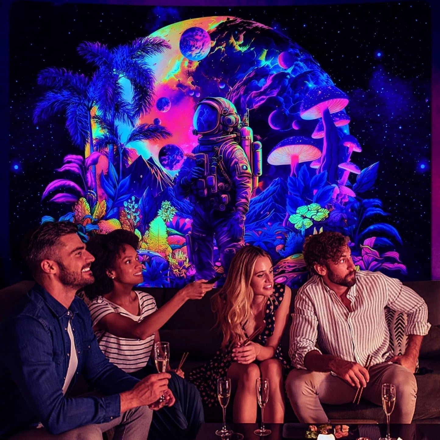 Gobeläng alishomtll svart ljus astronaut svamp fluorescerande botaniska Hem - Tillbehör och dekorationer Naty Shop