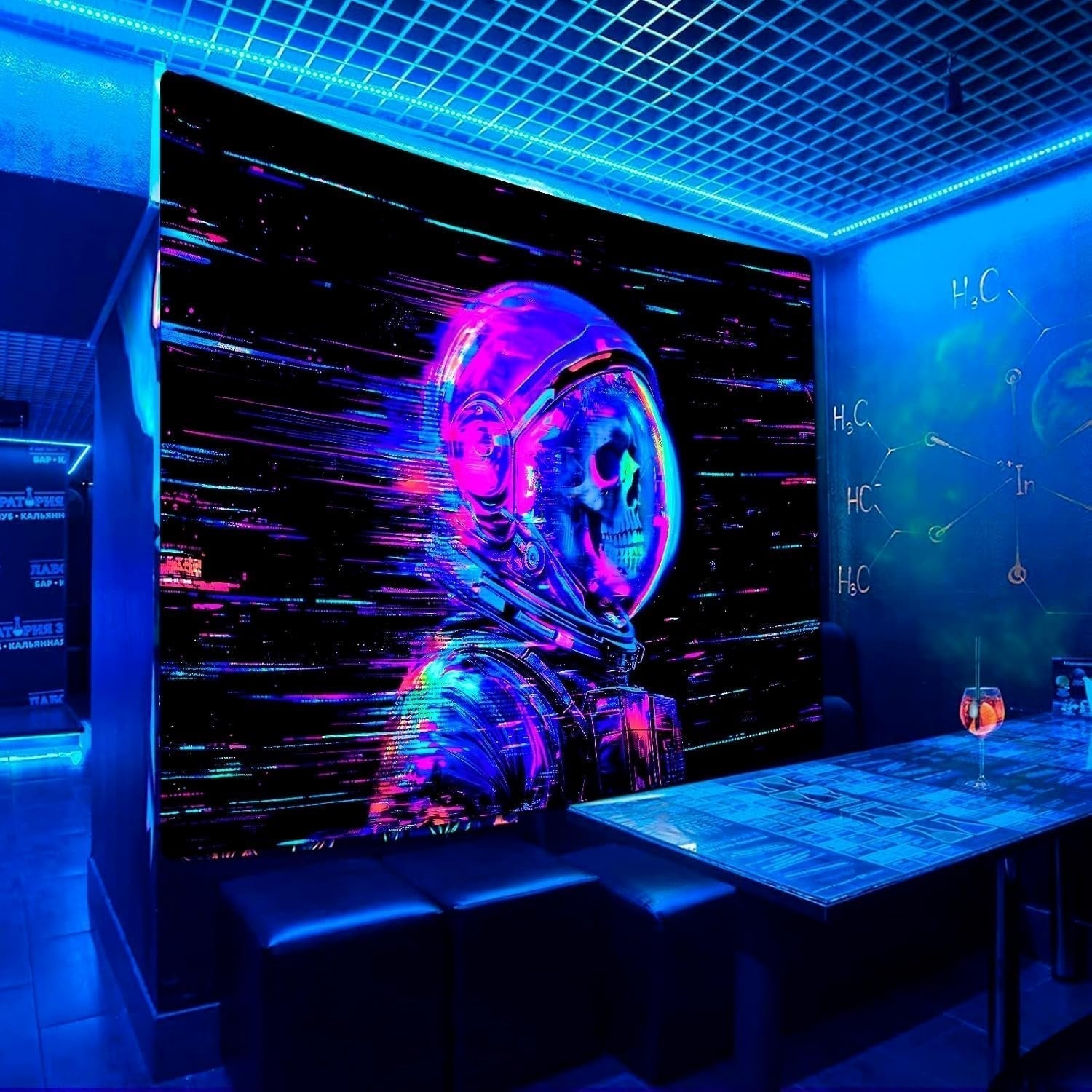 Gobeläng alishomtll fluorescerande skalle astronaut svart ljus Hem - Tillbehör och dekorationer Naty Shop