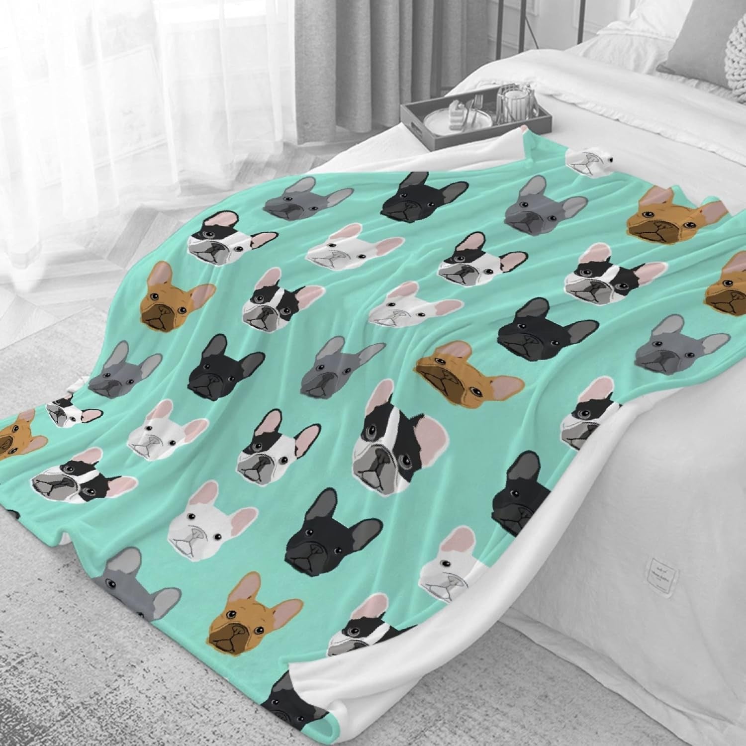 Fransk bulldoggobeläng med motiv tryckt framför huset - Accessoarer och dekorationer Naty Shop