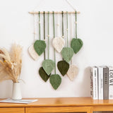 Naturlig grön gobeläng som dekorerar väggarna i sovrummet i rummet Hem - Tillbehör och dekorationer Naty Shop