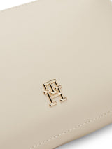 Tommy Hilfiger Crossbody-väska Chic Flap Crossover Small Damväskor Naty Shop